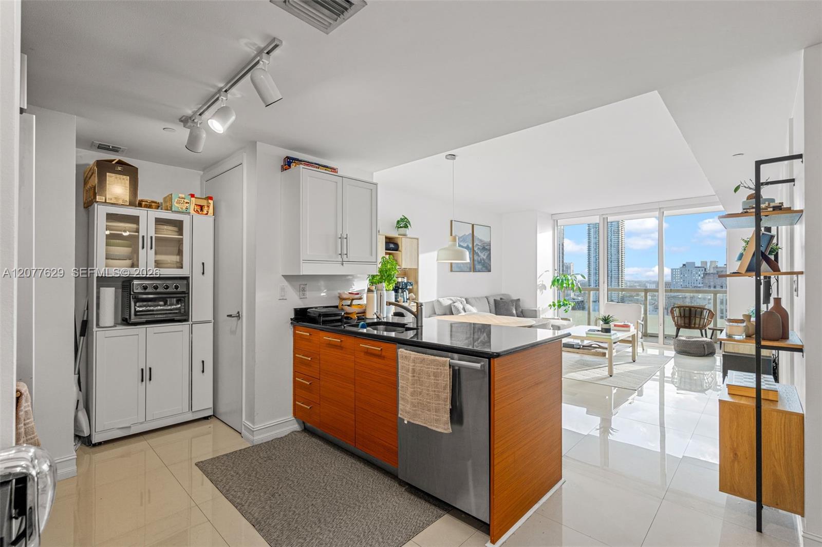 50 Biscayne Boulevard 2507 Property Photo 6