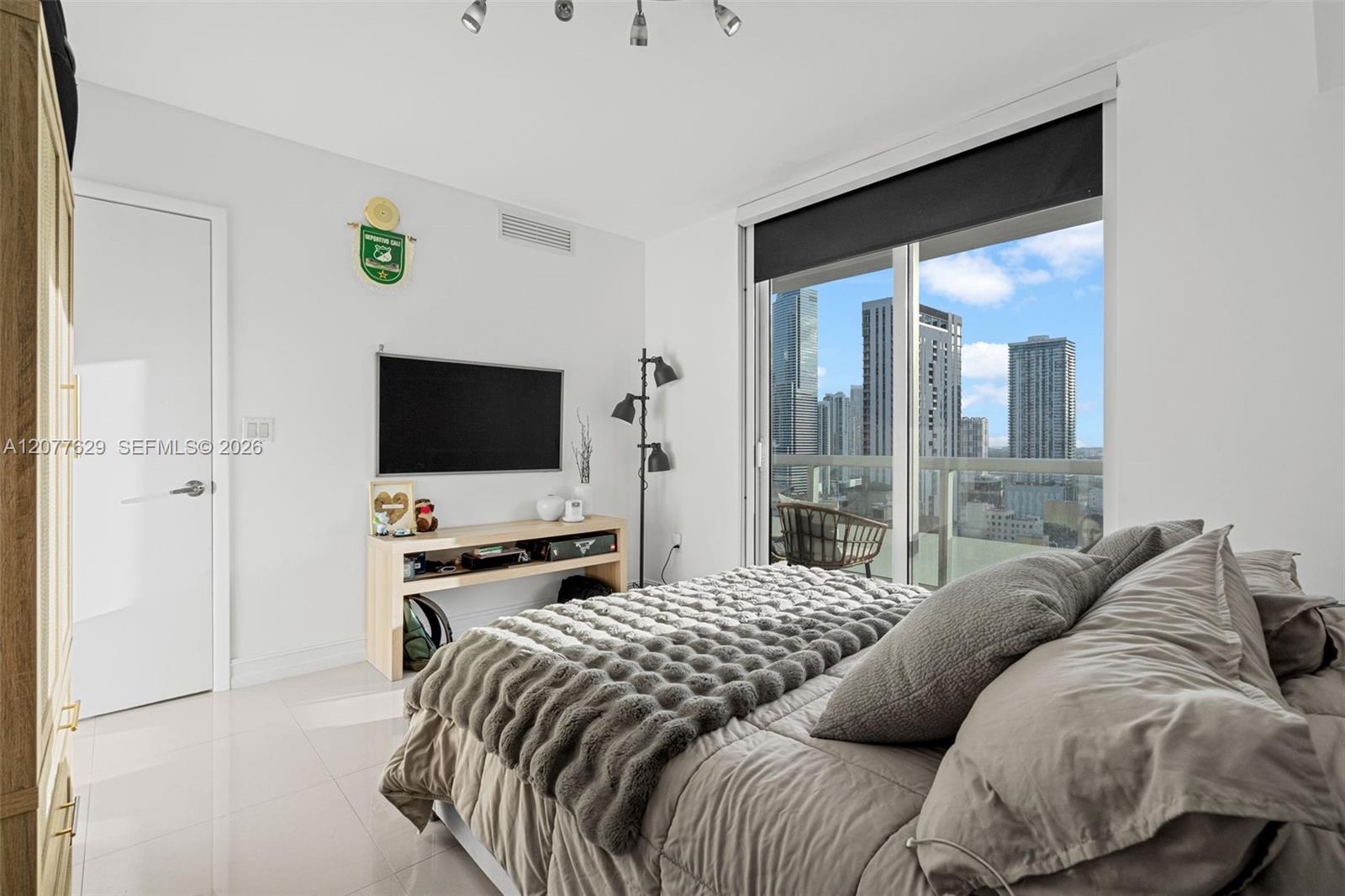 50 Biscayne Boulevard 2507 Property Photo 12