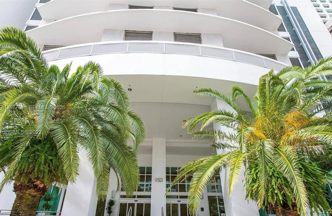 950 Brickell Bay Drive 902 Property Photo 1