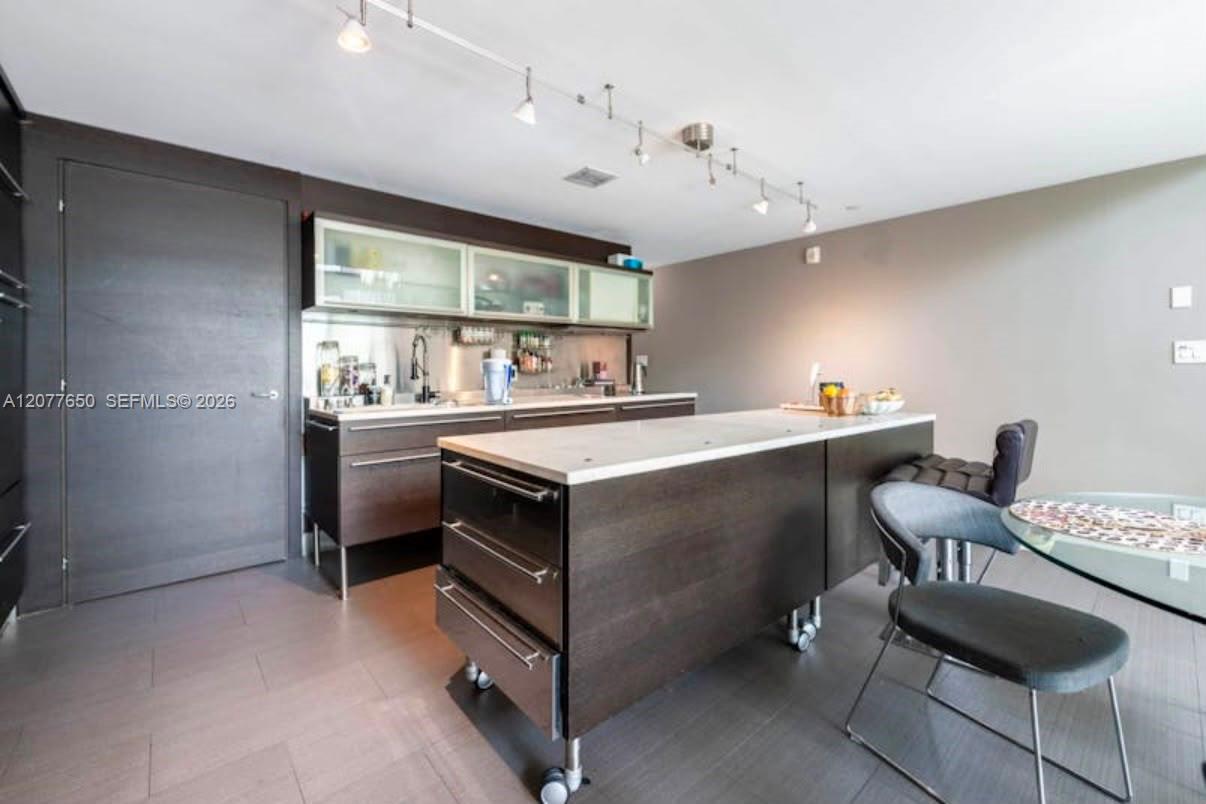 A12077650 Property Photo 7