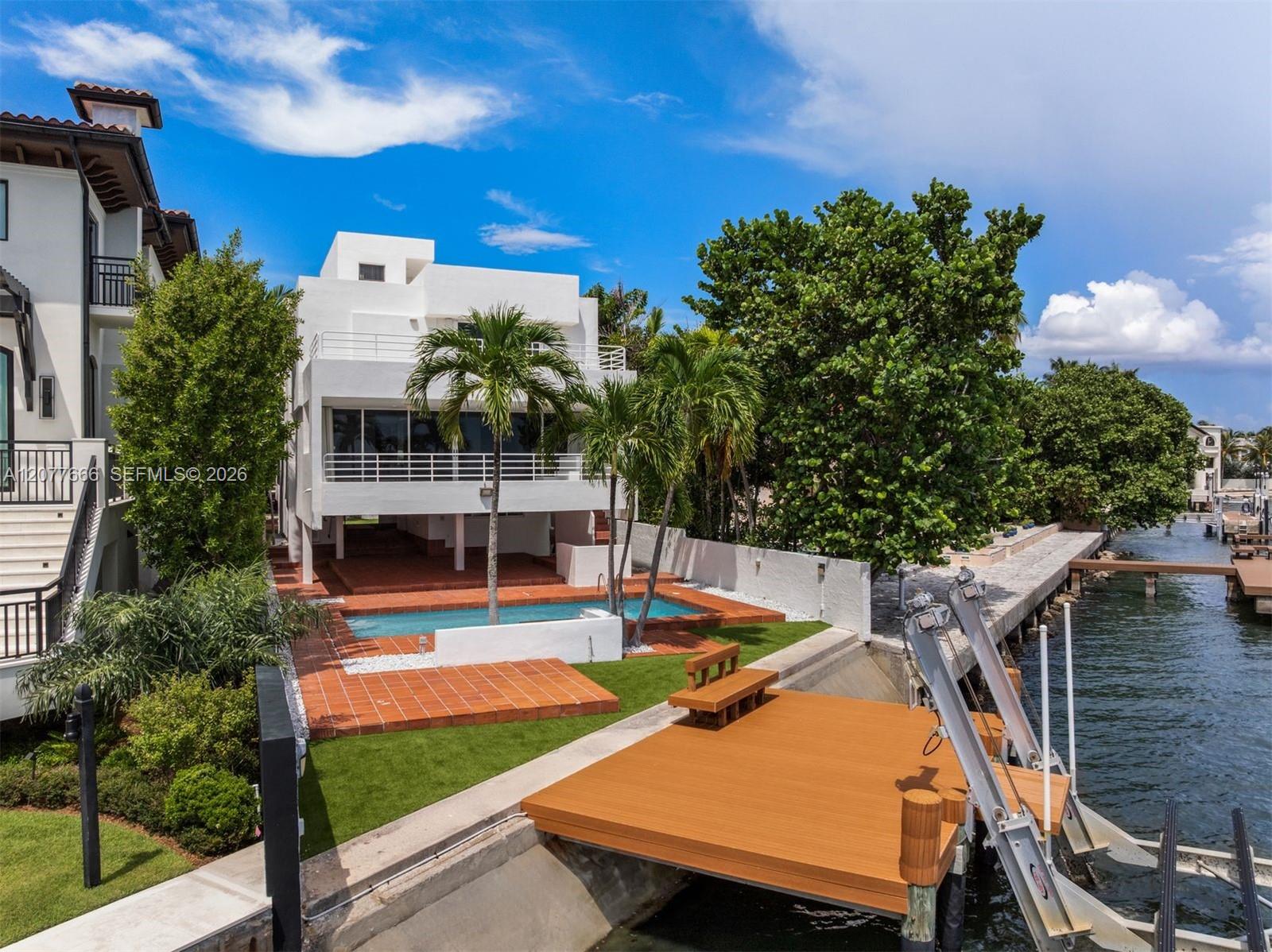 3499 N Prospect Drive