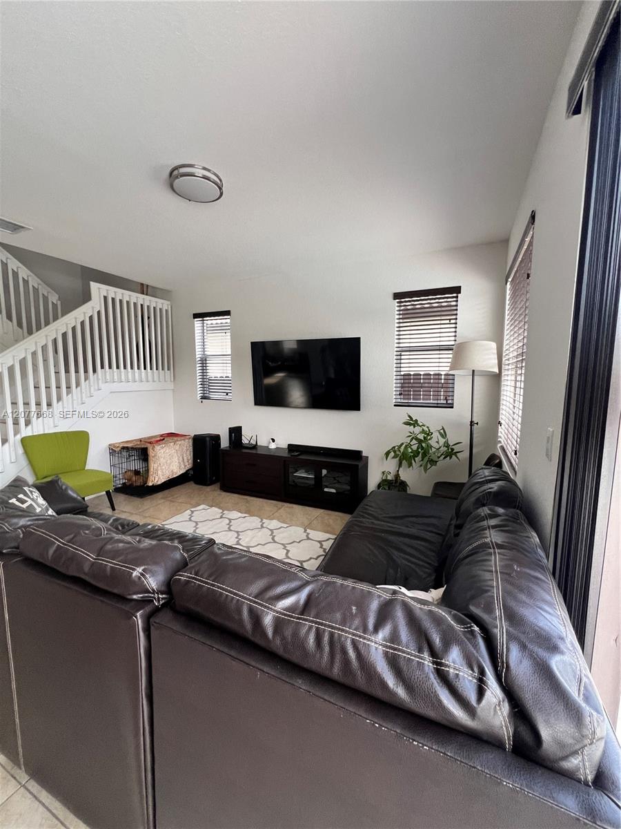 A12077668 Property Photo 5