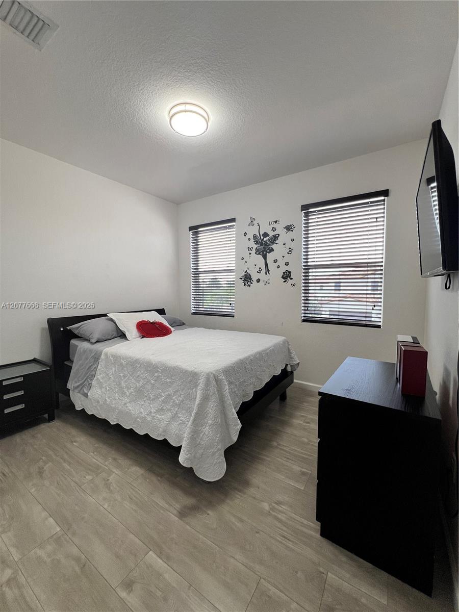 A12077668 Property Photo 7