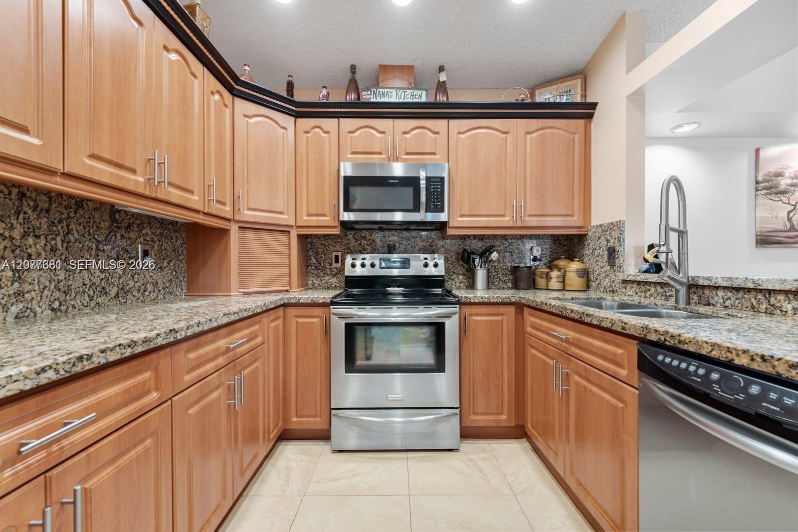 A12077681 Property Photo 12
