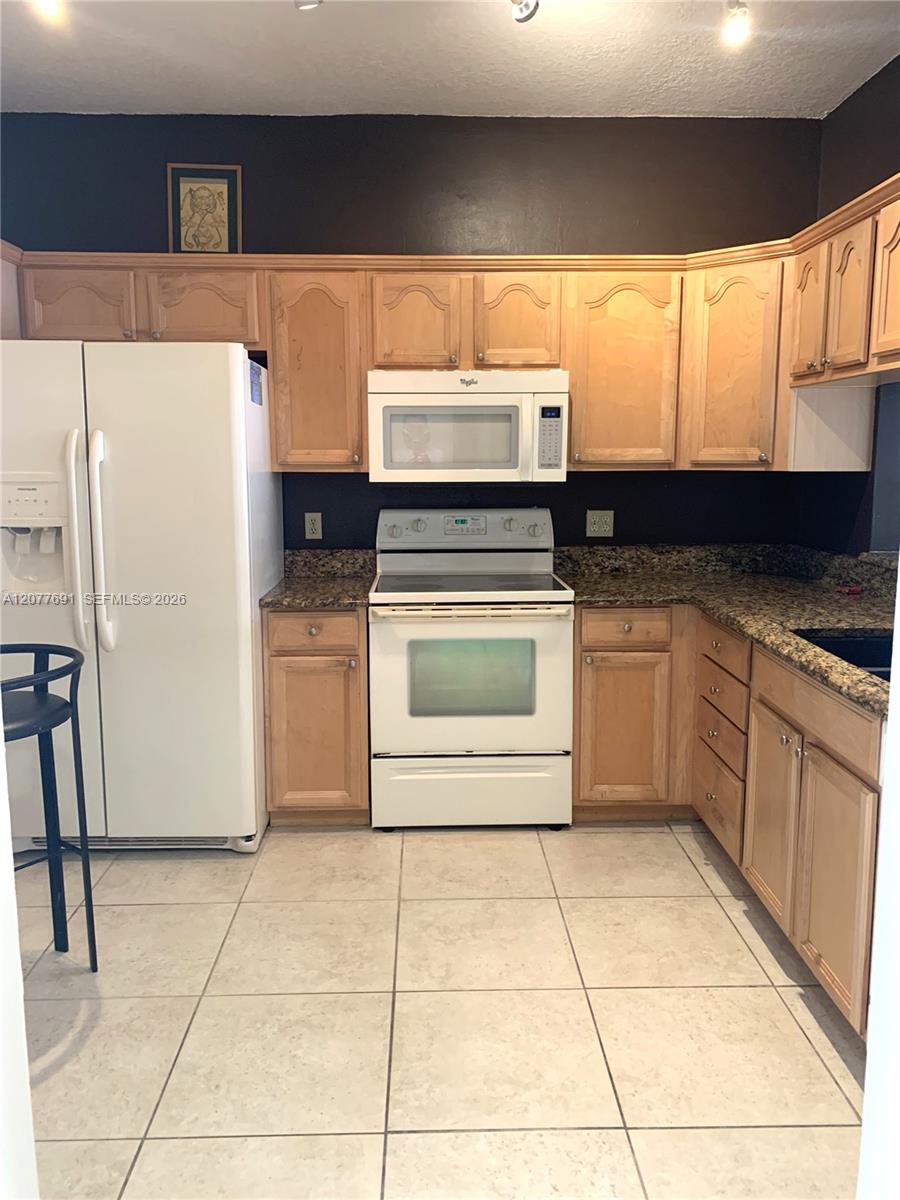 A12077691 Property Photo 6