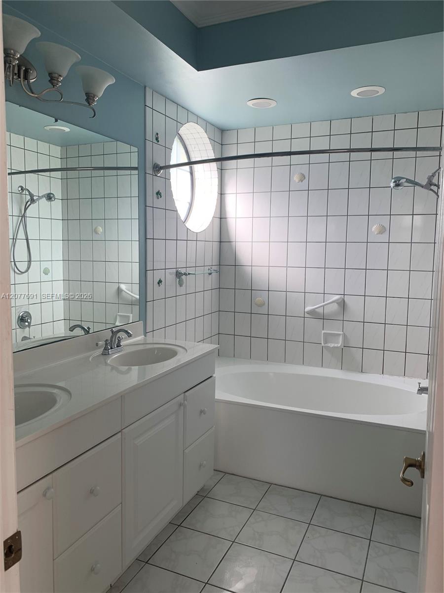 A12077691 Property Photo 10