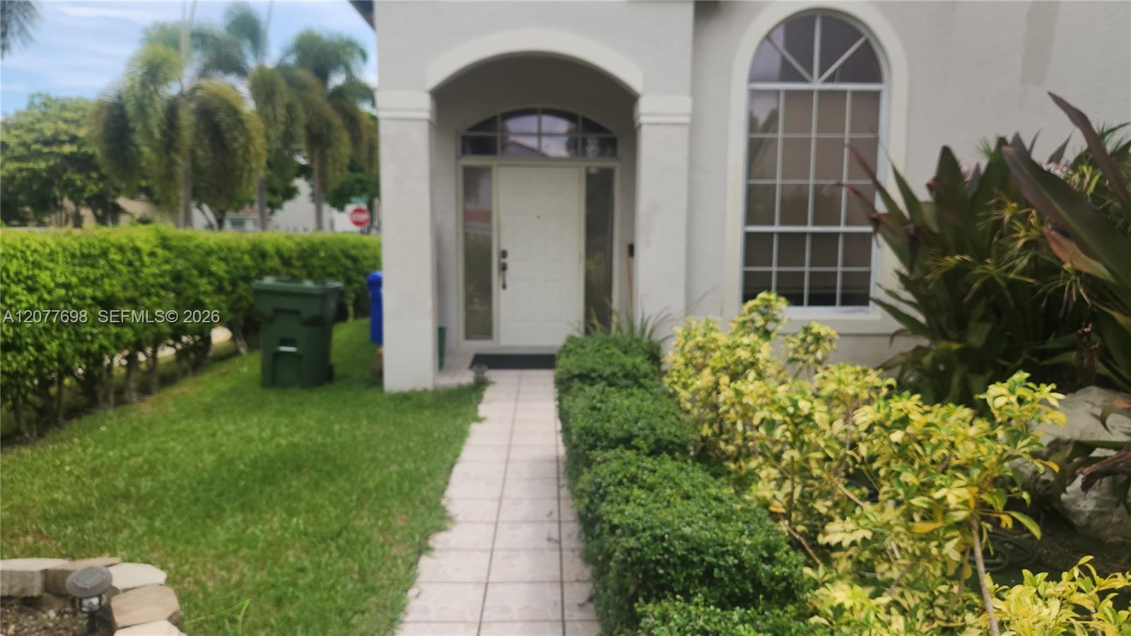 1055 Nw 187th Avenue Property Photo 6