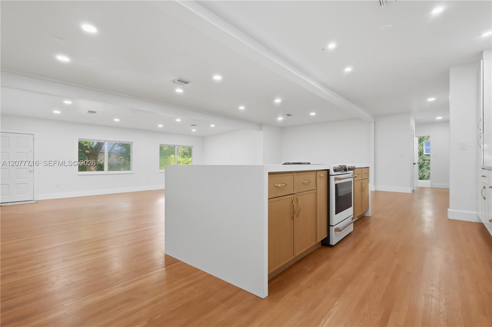 13040 N Miami Avenue Property Photo 6