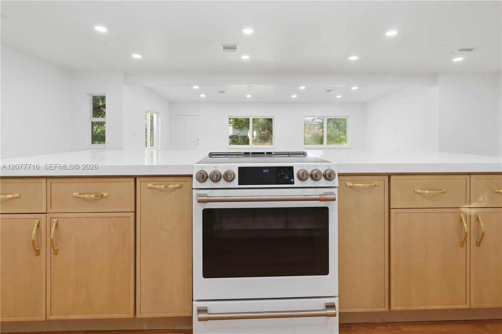 13040 N Miami Avenue Property Photo 9
