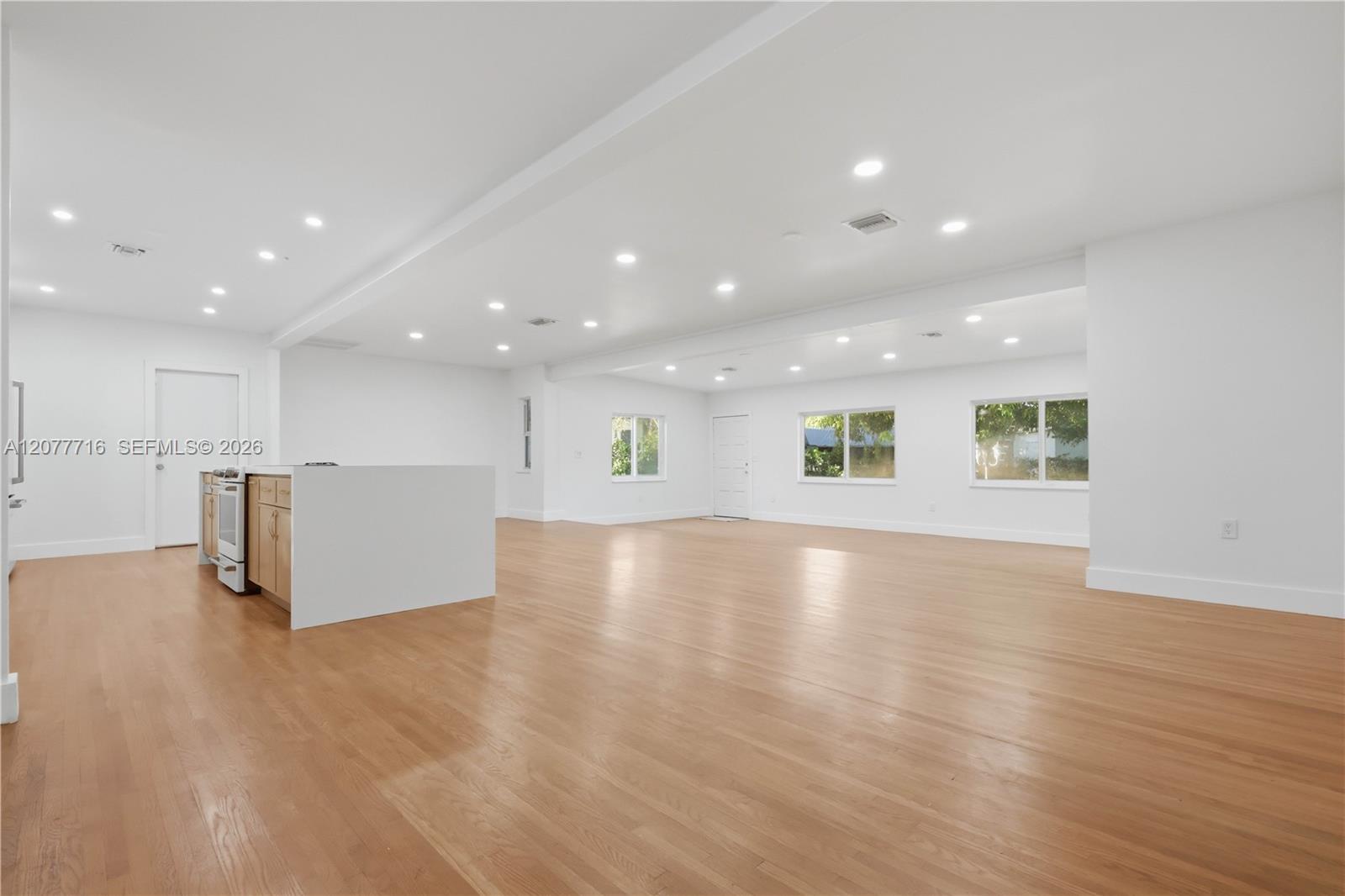 13040 N Miami Avenue Property Photo 11