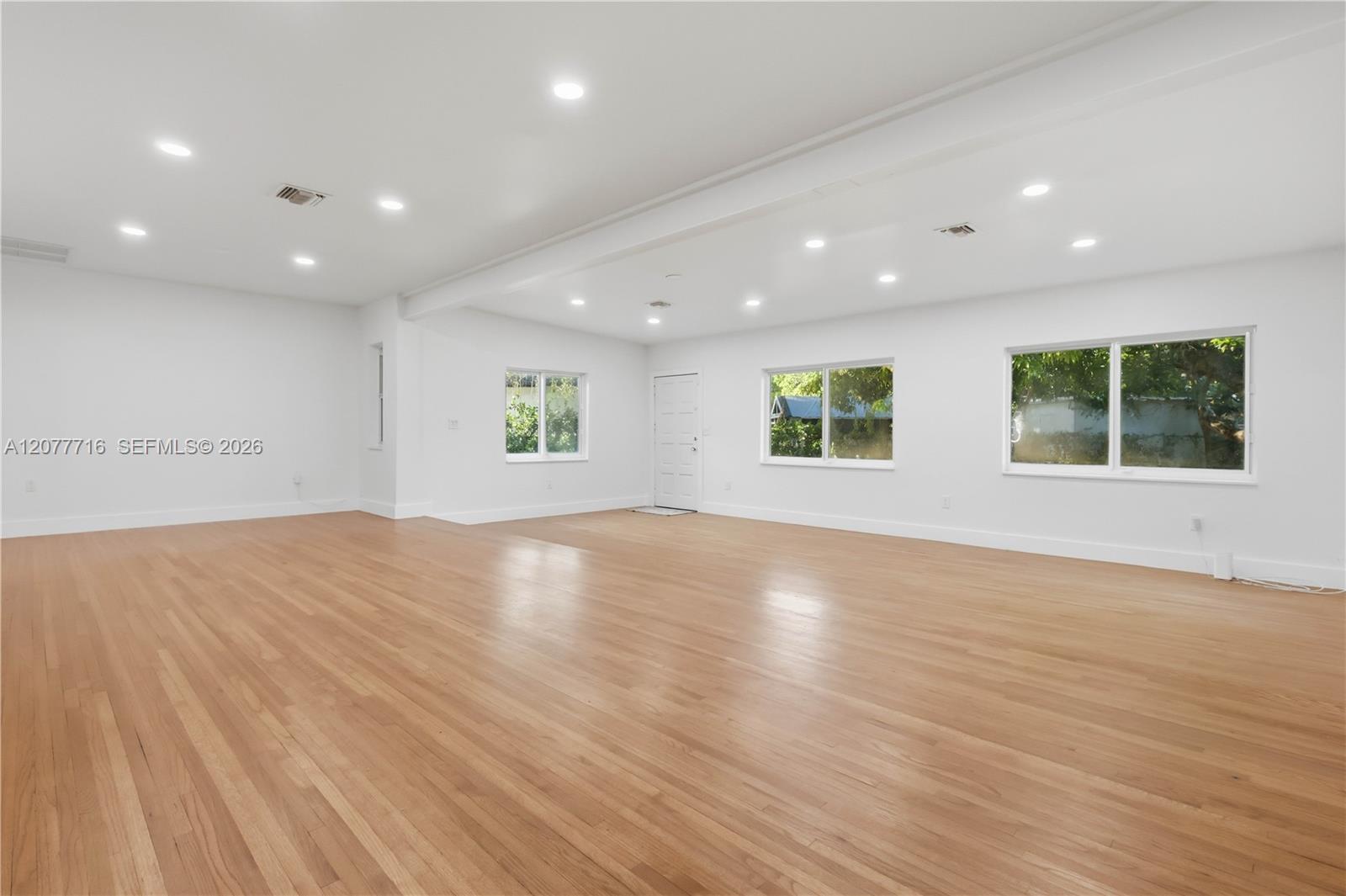 13040 N Miami Avenue Property Photo 12