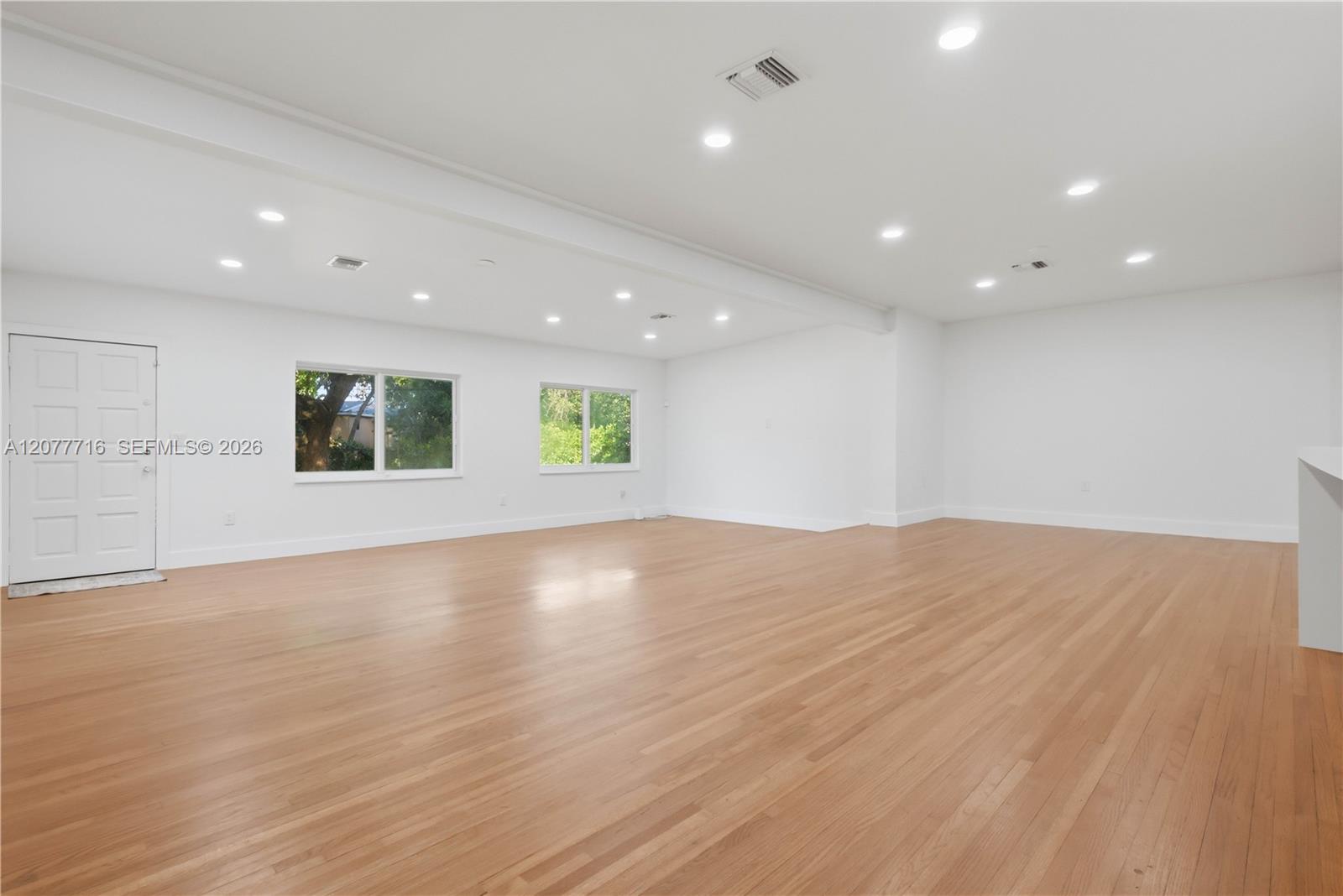 13040 N Miami Avenue Property Photo 13