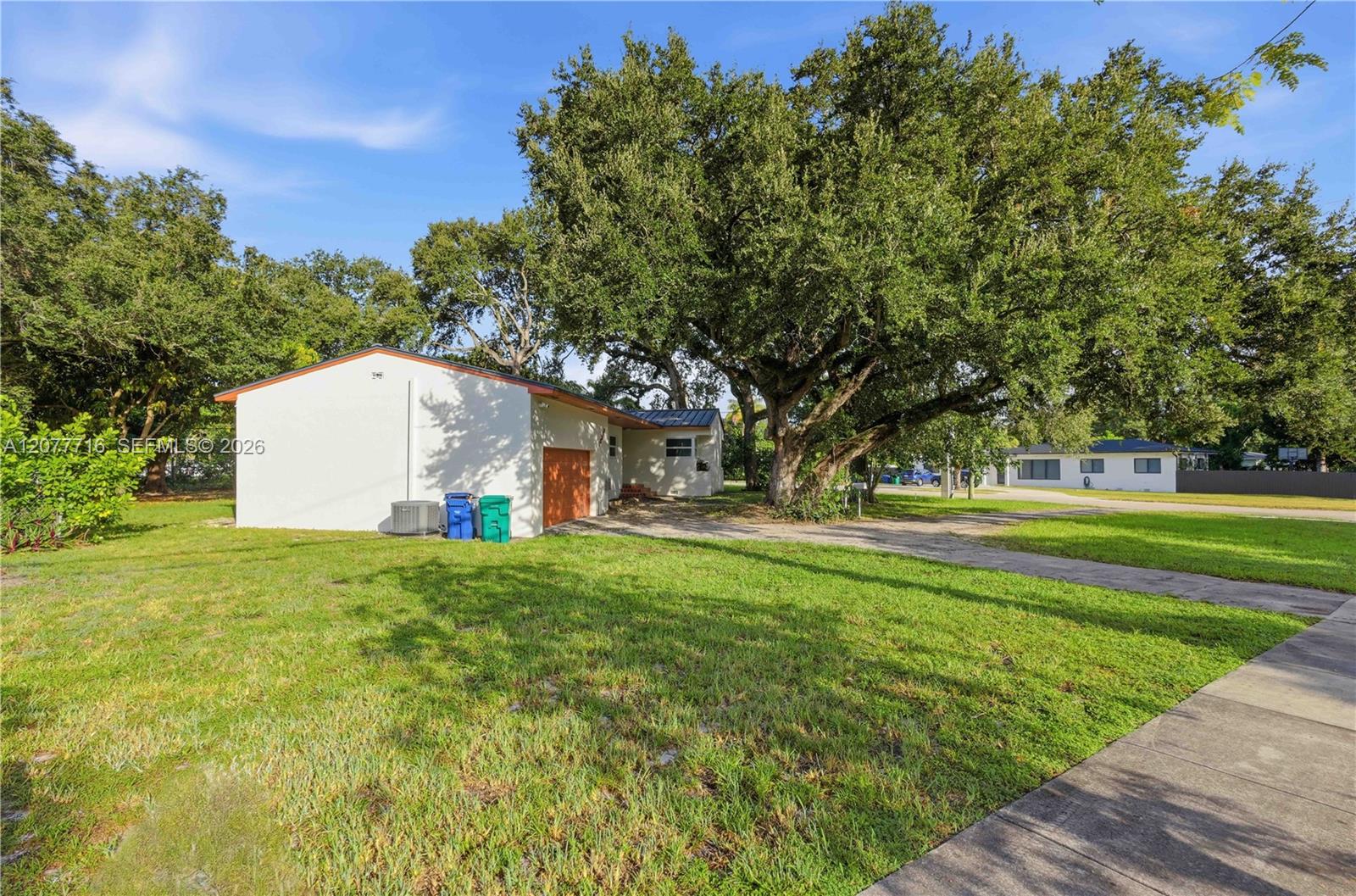 13040 N Miami Avenue Property Photo 38