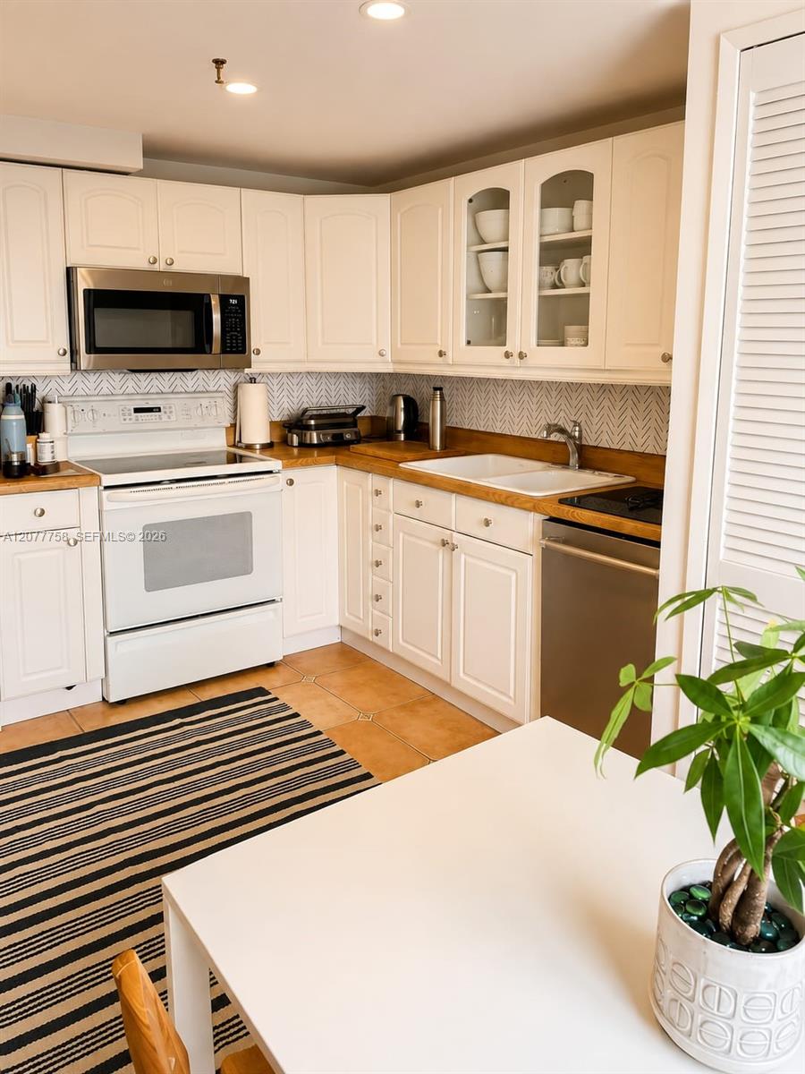 A12077758 Property Photo 5