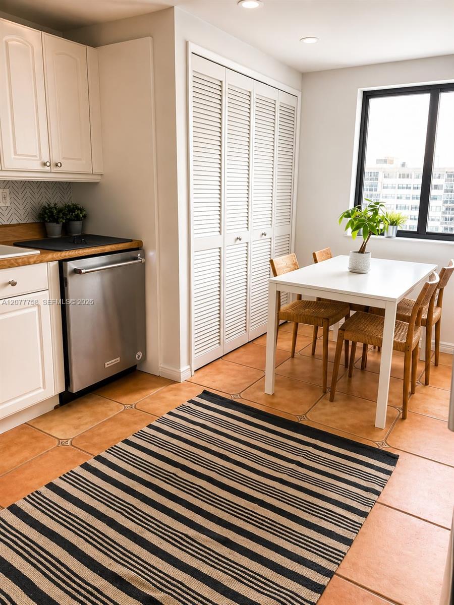 A12077758 Property Photo 11