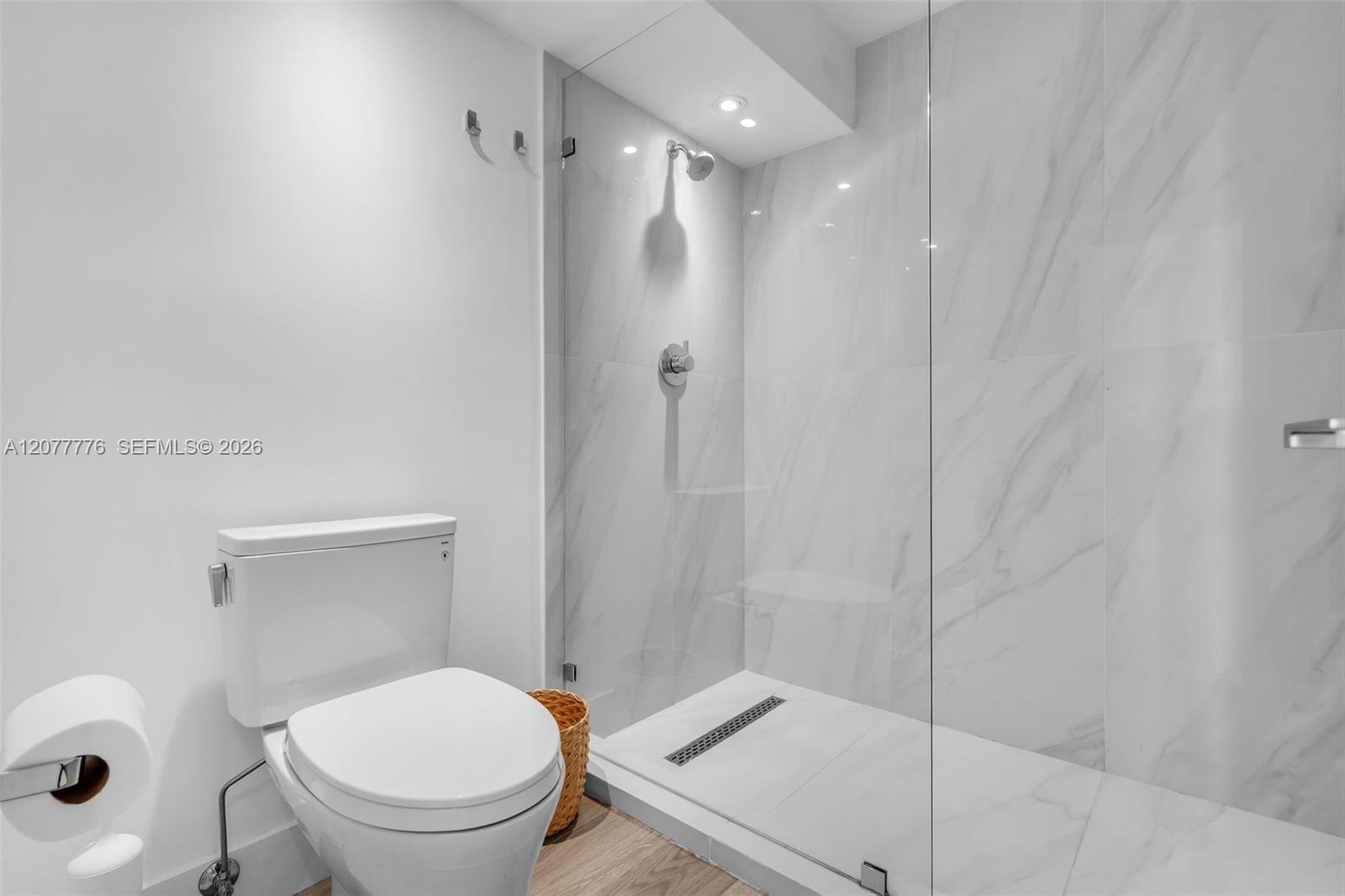 607 Ocean Drive 10k Property Photo 18