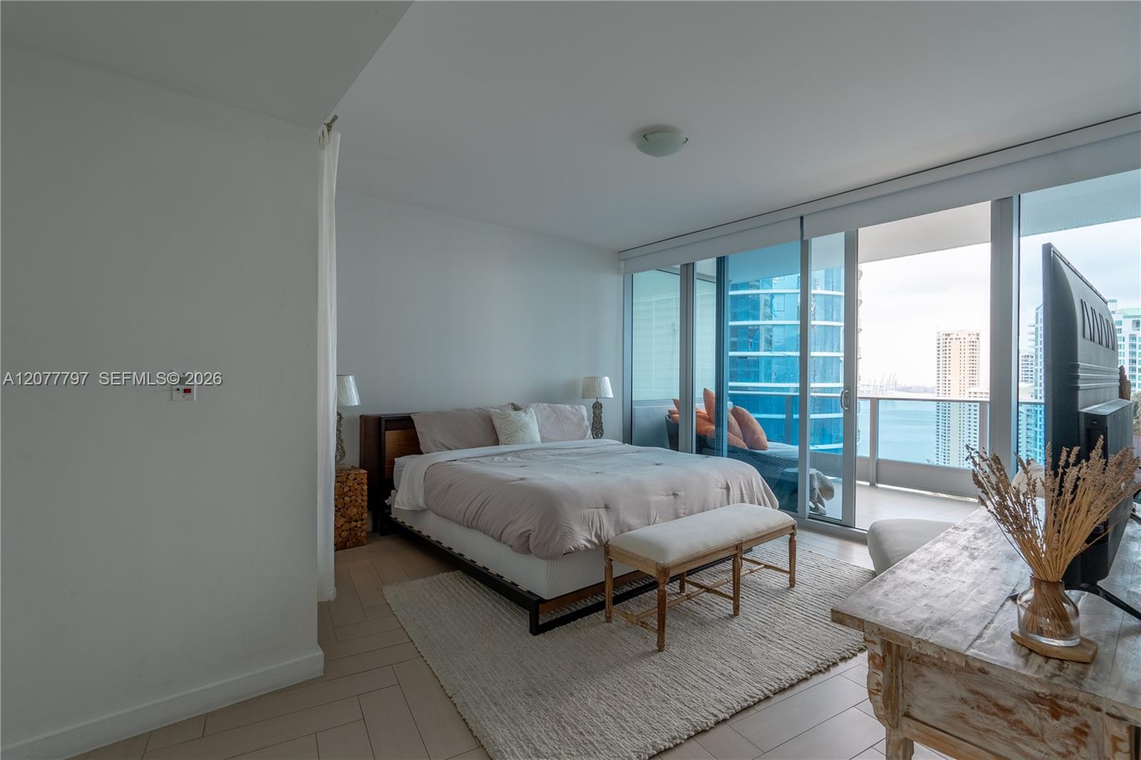 200 Biscayne Boulevard Way 3305 Property Photo 9