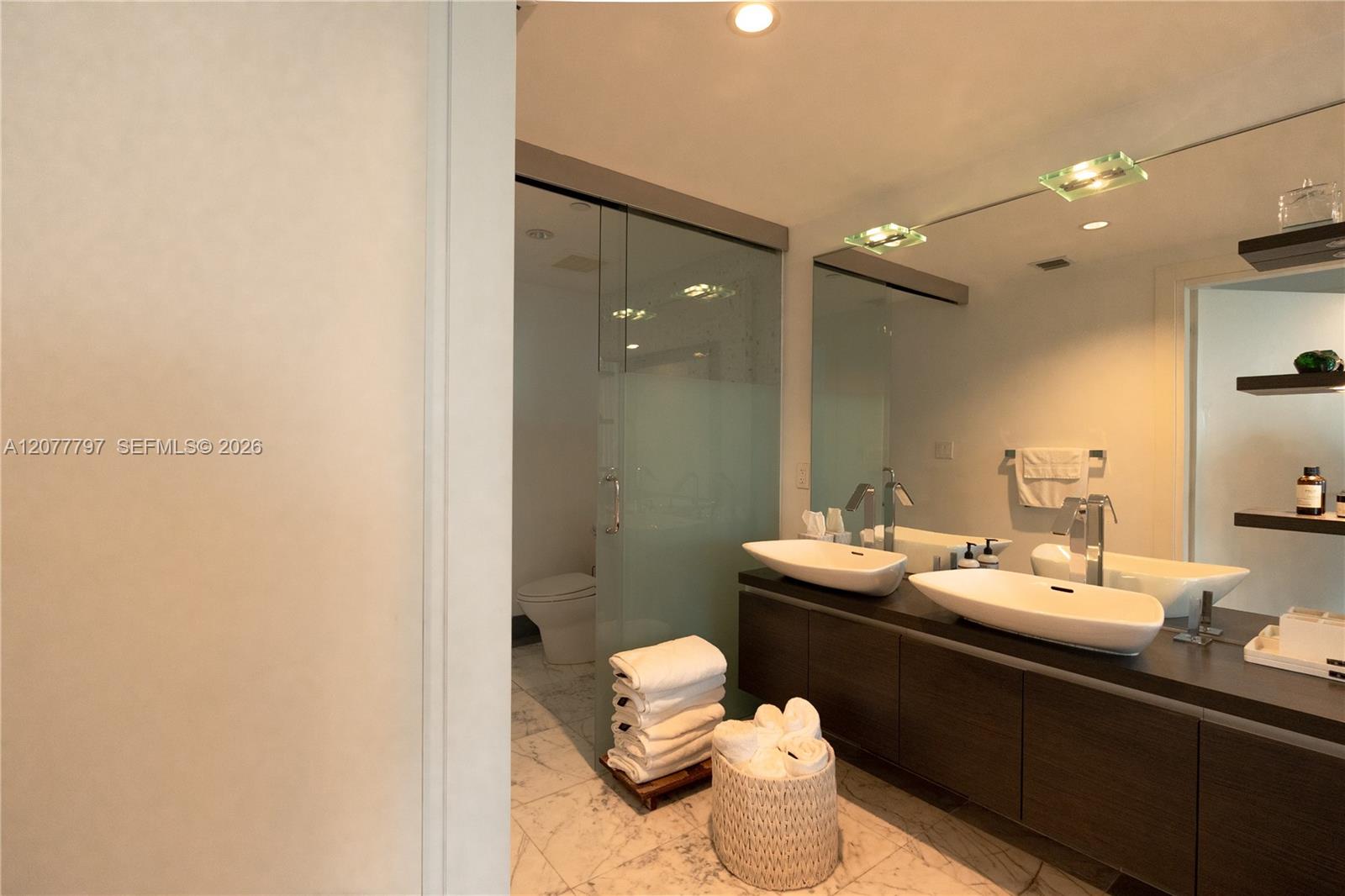 200 Biscayne Boulevard Way 3305 Property Photo 10