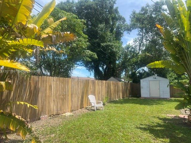 15821 Sw 102nd Court Property Photo 4