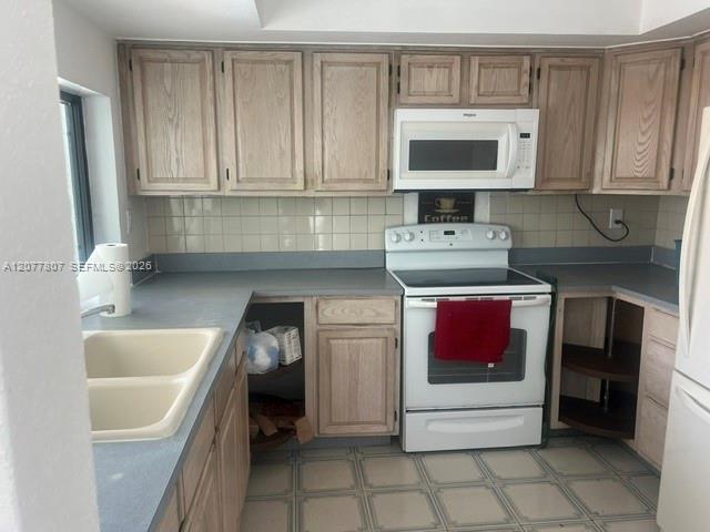 15821 Sw 102nd Court Property Photo 5