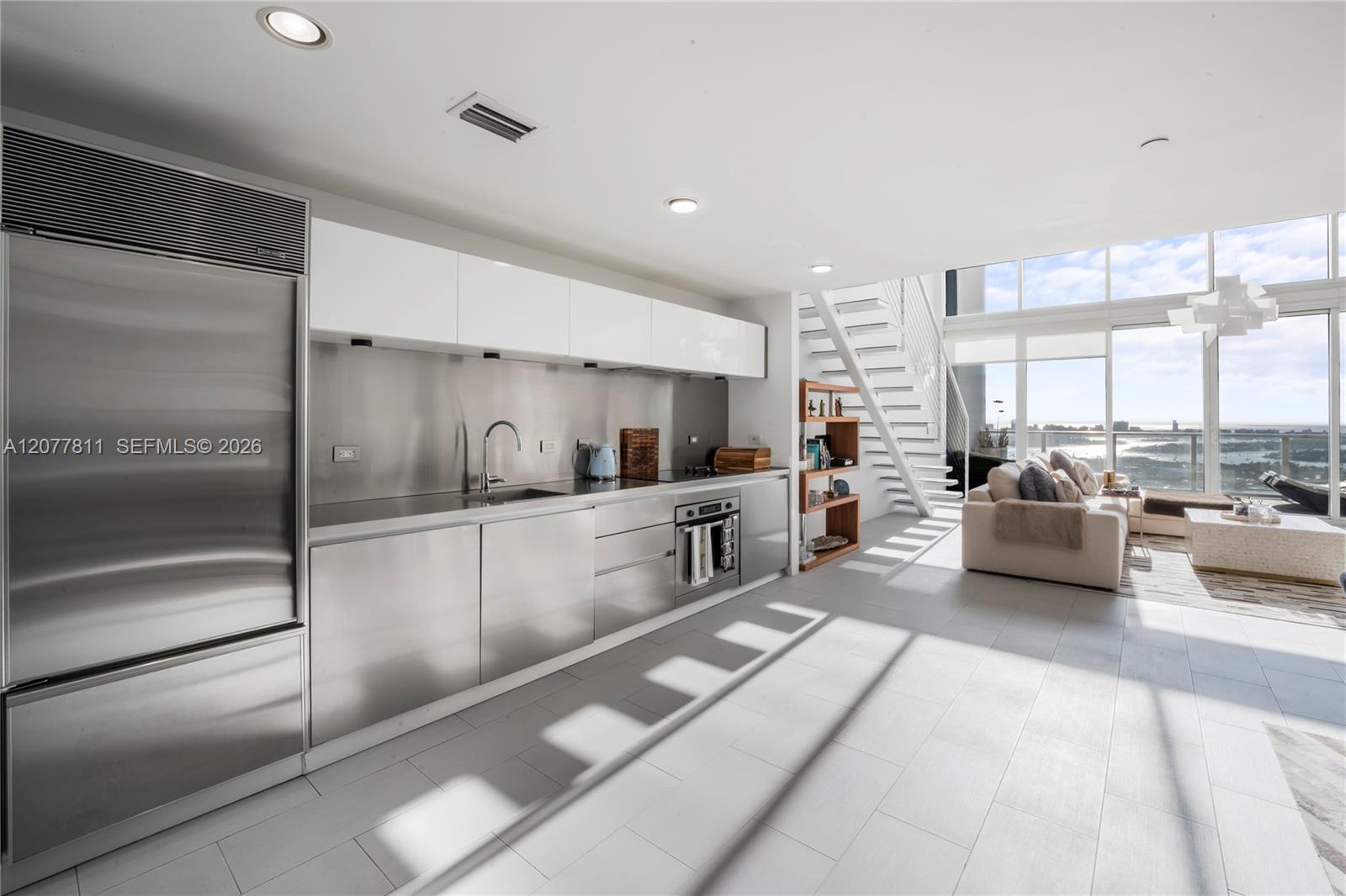 1040 Biscayne Boulevard 3203 Property Photo 6