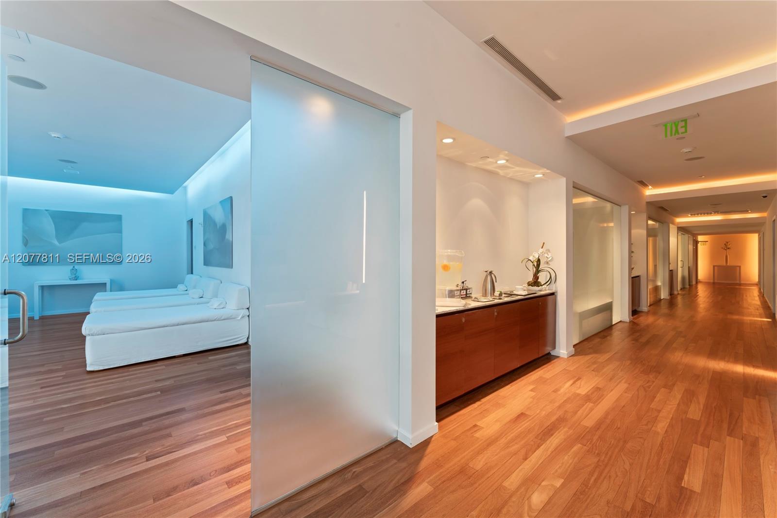 1040 Biscayne Boulevard 3203 Property Photo 38
