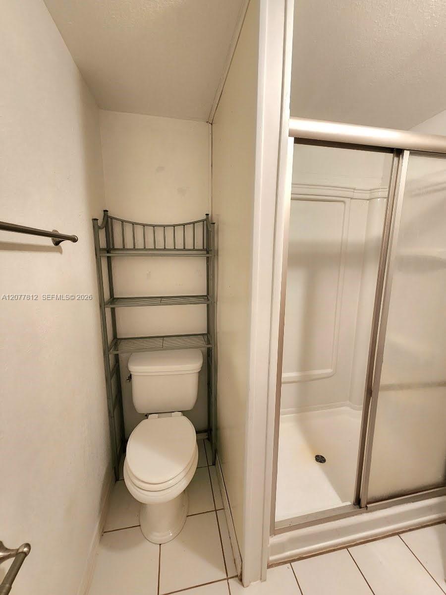 4222 Hibiscus Circle House Property Photo 7