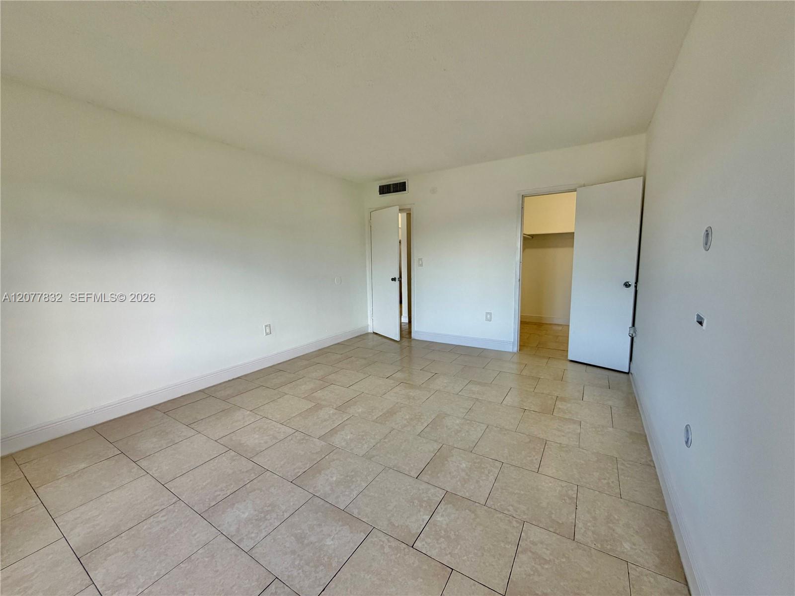 4920 Nw 79th Avenue 313 Property Photo 15