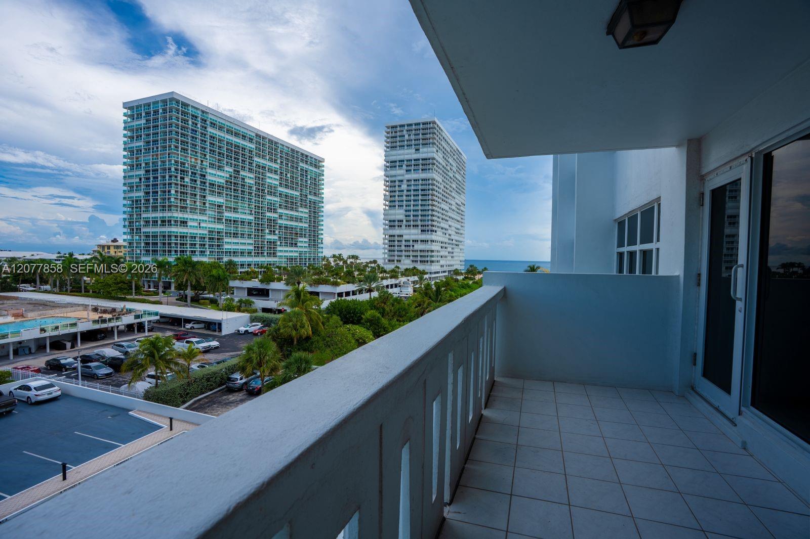 2100 S Ocean Drive 5b Property Photo 24