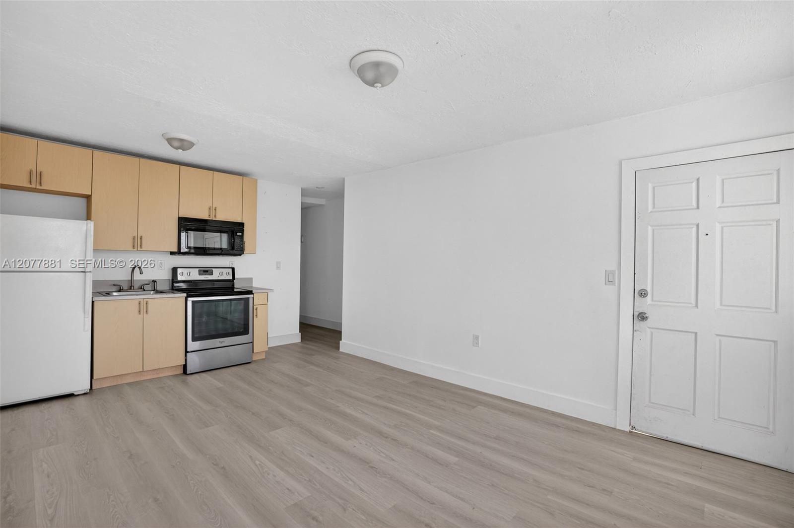 A12077881 Property Photo 39