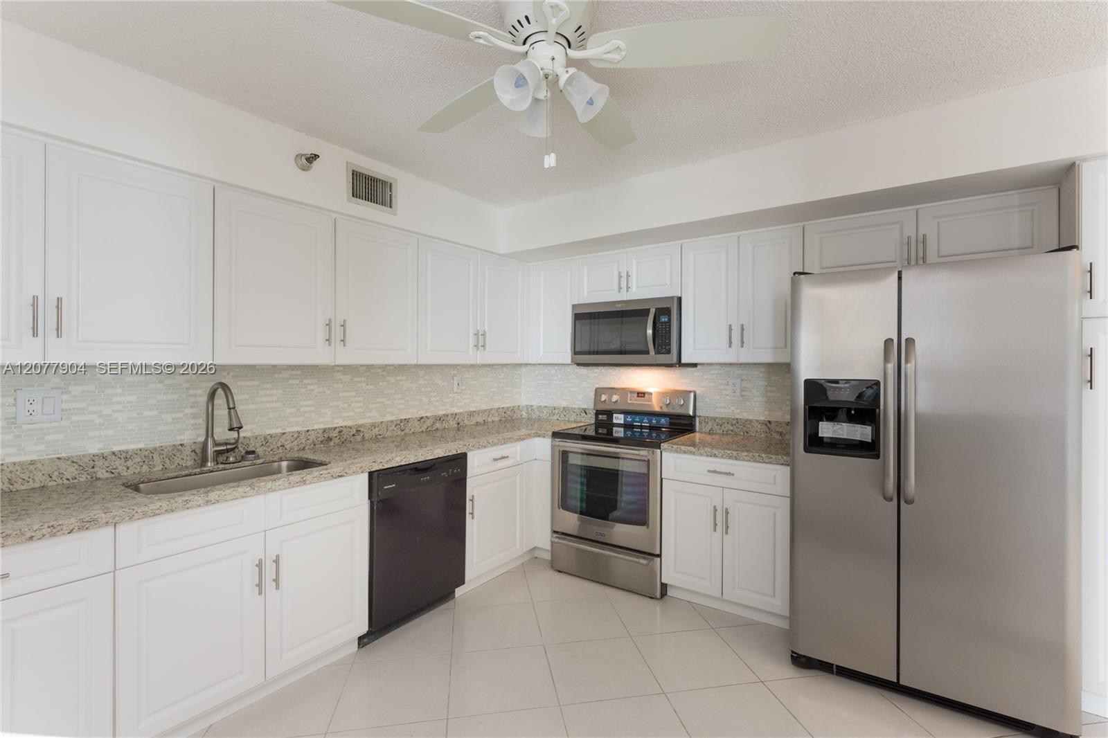 3500 Mystic Pointe Drive 2202 Property Photo 1