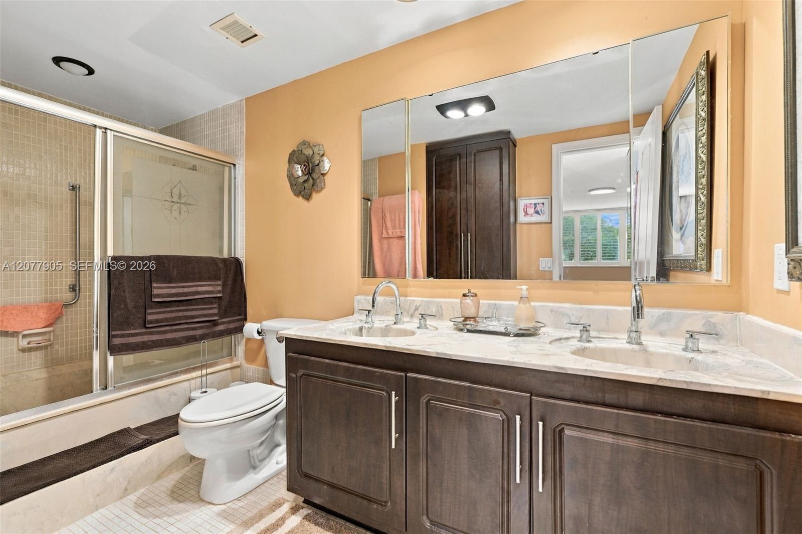 3800 Hillcrest Drive 412 Property Photo 22