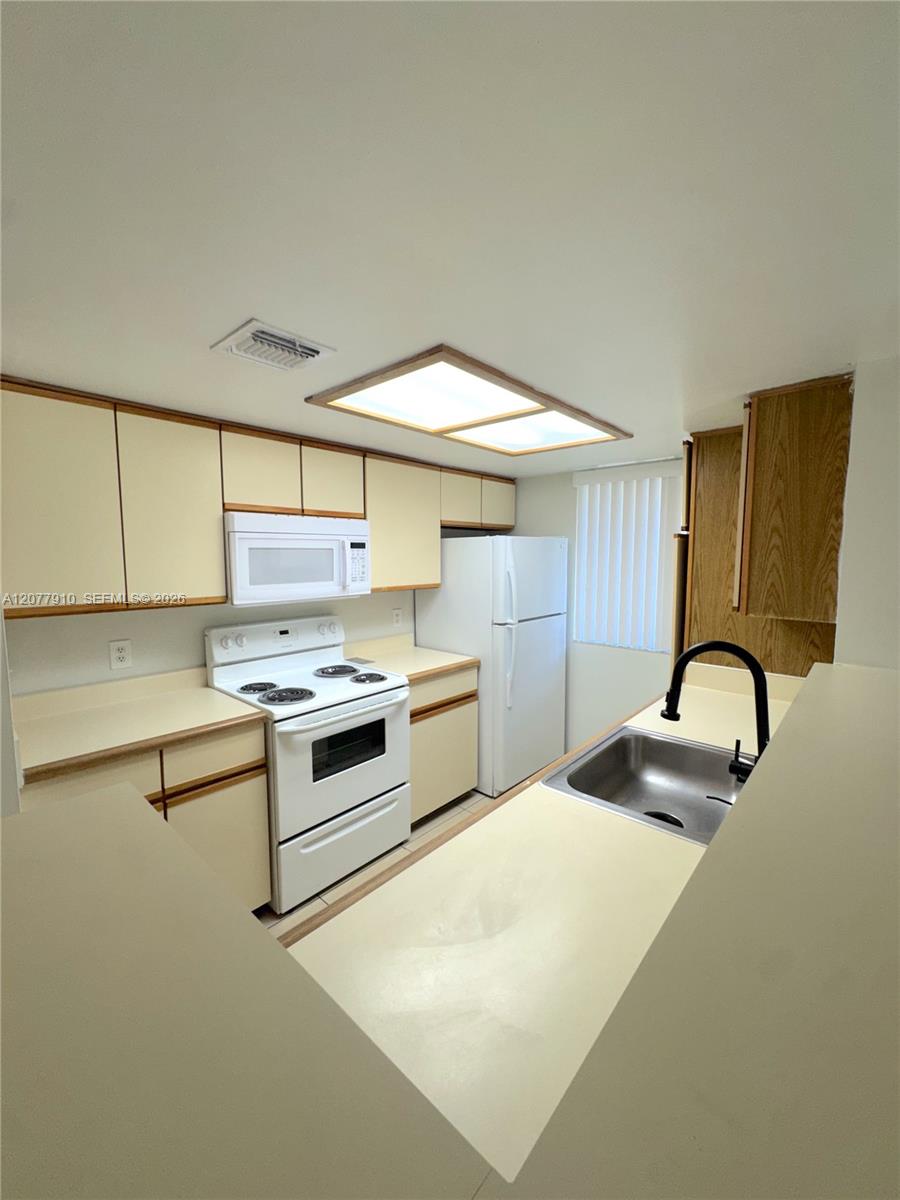 3280 Coral Lake Lane 3280 Property Photo 20