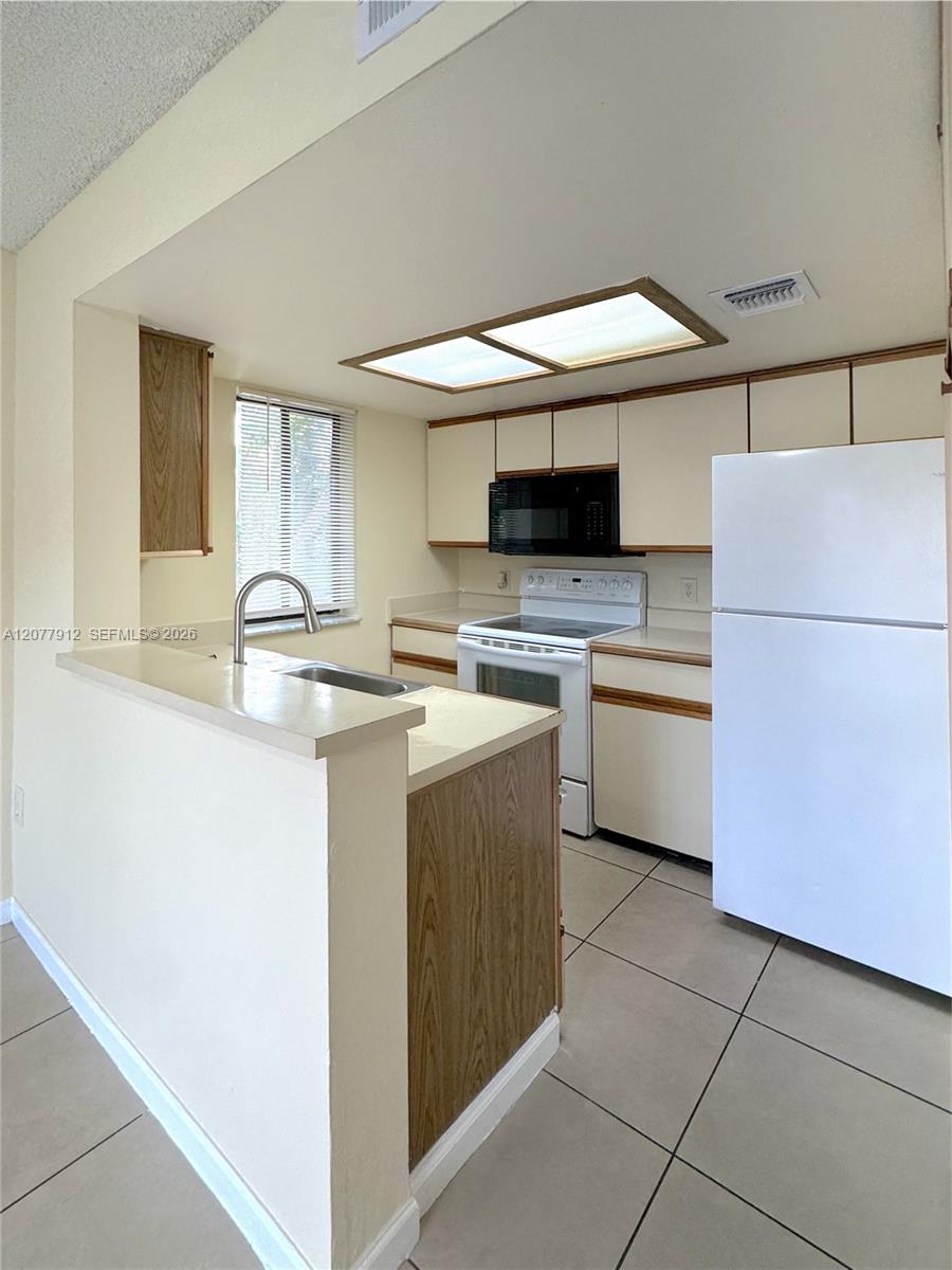 3287 Coral Lake Drive 3287 Property Photo 7