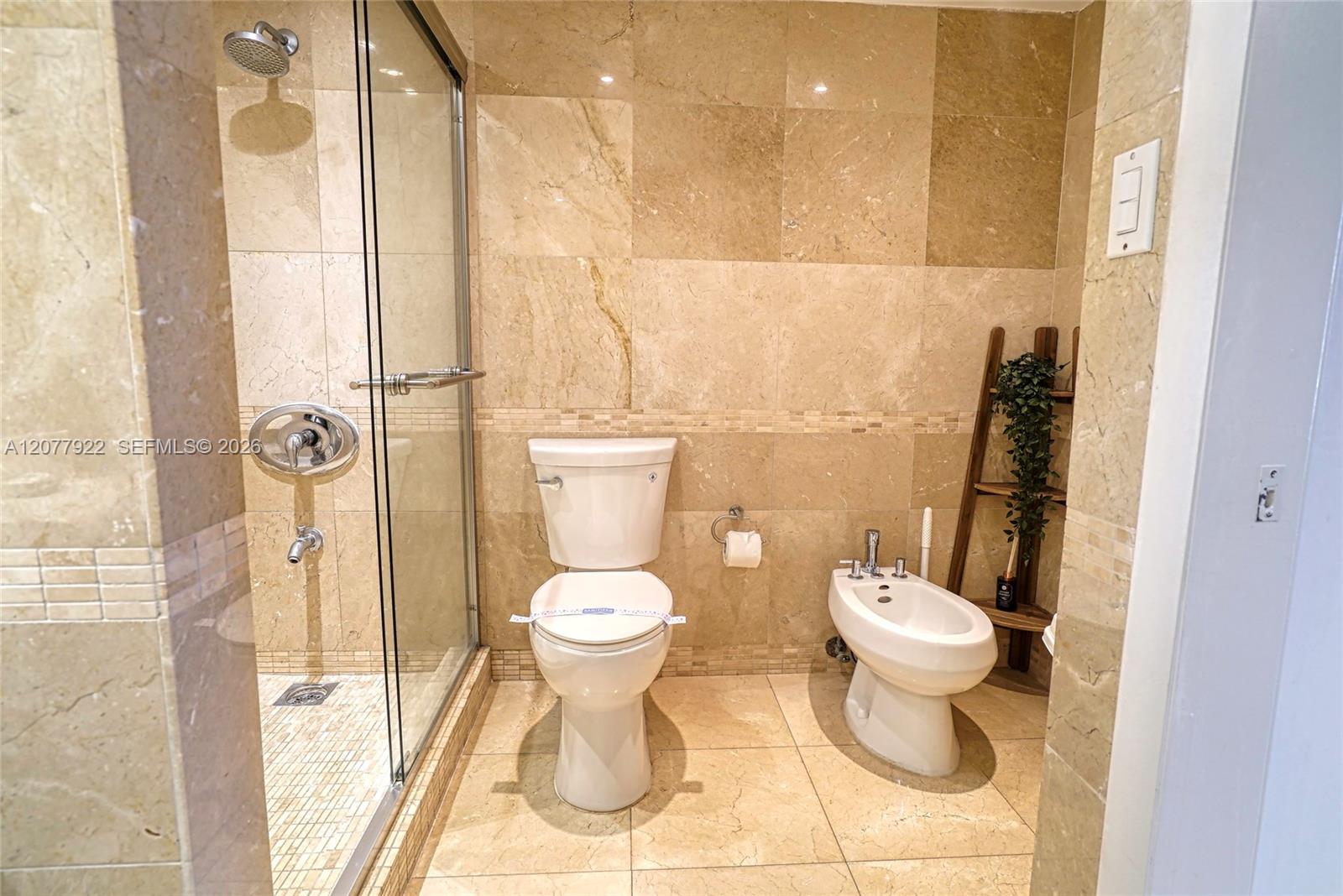 5161 Collins Avenue 1101 Property Photo 10