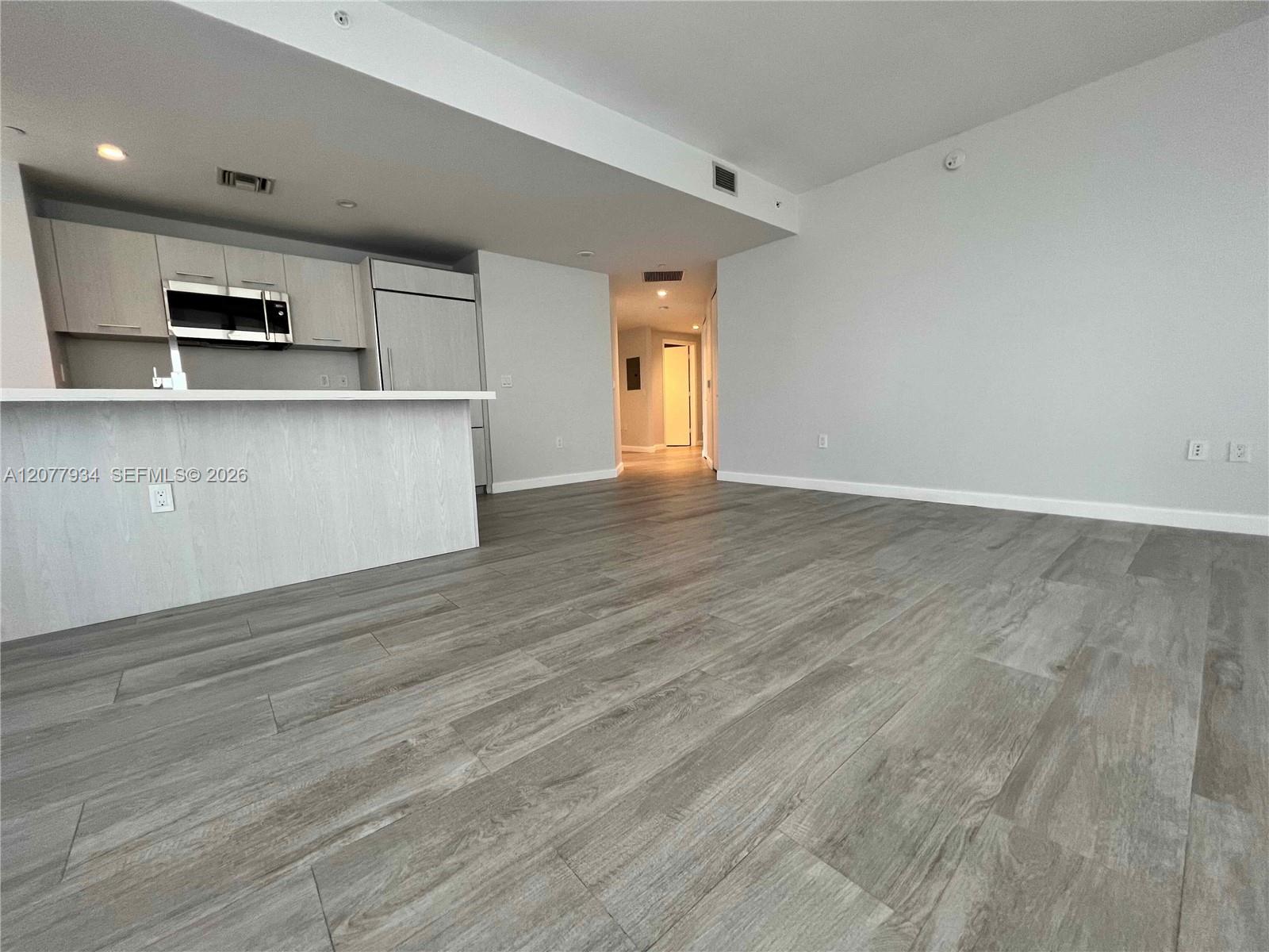 45 Sw 9th Street 3703 Property Photo 12