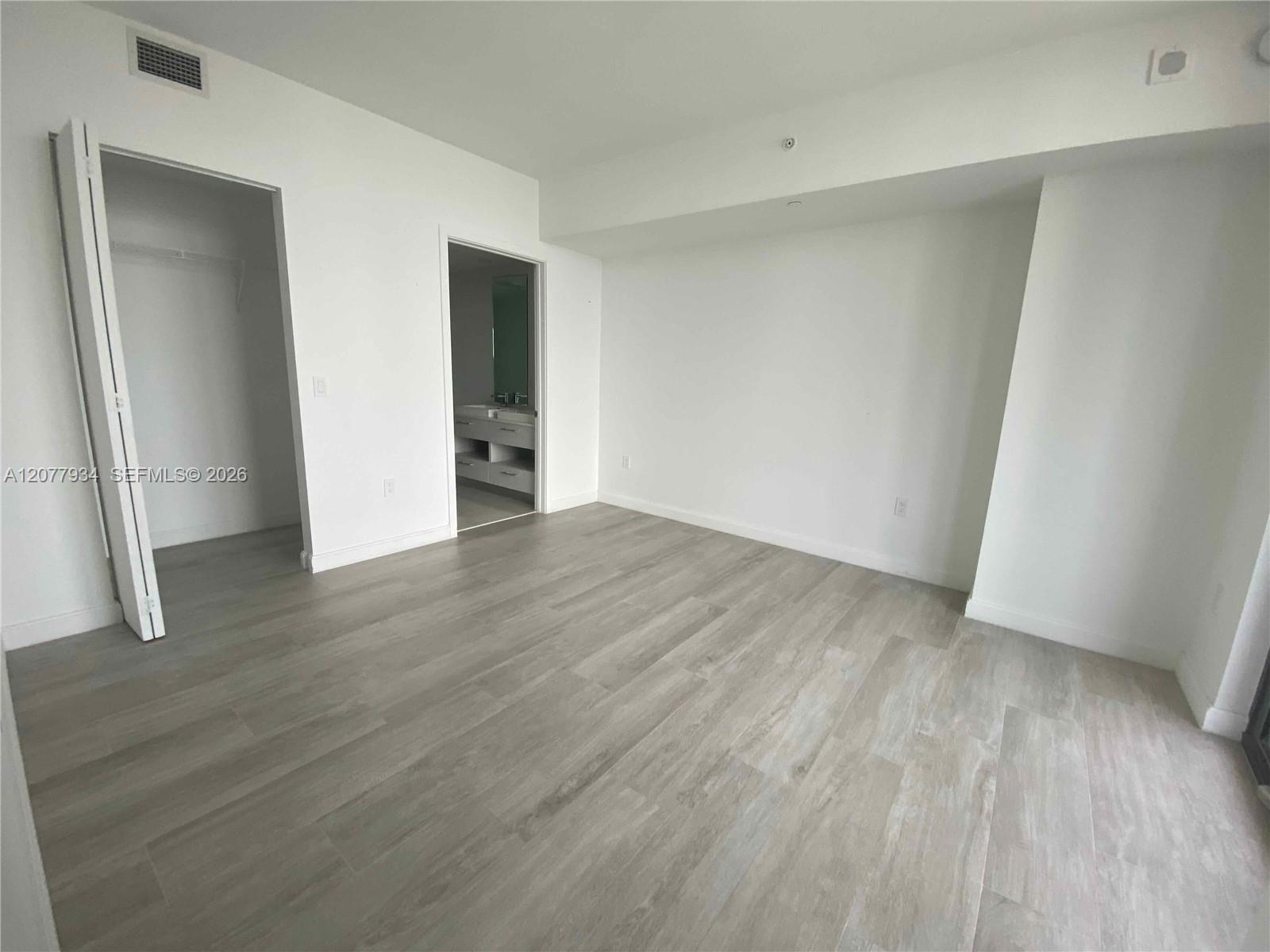 45 Sw 9th Street 3703 Property Photo 21