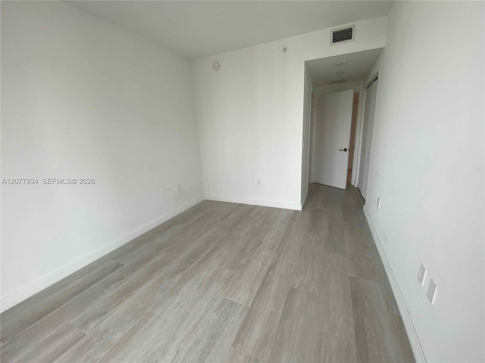45 Sw 9th Street 3703 Property Photo 32