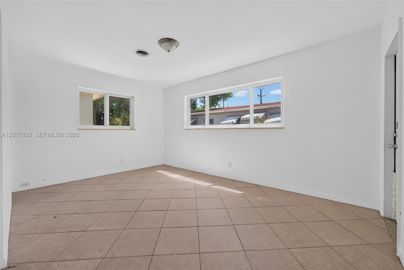 2209 Washington Street 2 Property Photo 24