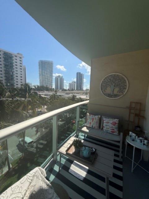 19390 Collins Avenue 510 Property Photo 28