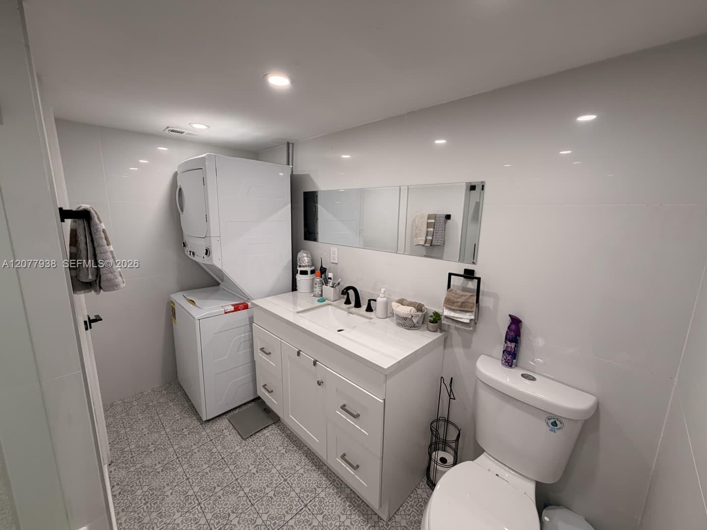 A12077938 Property Photo 5