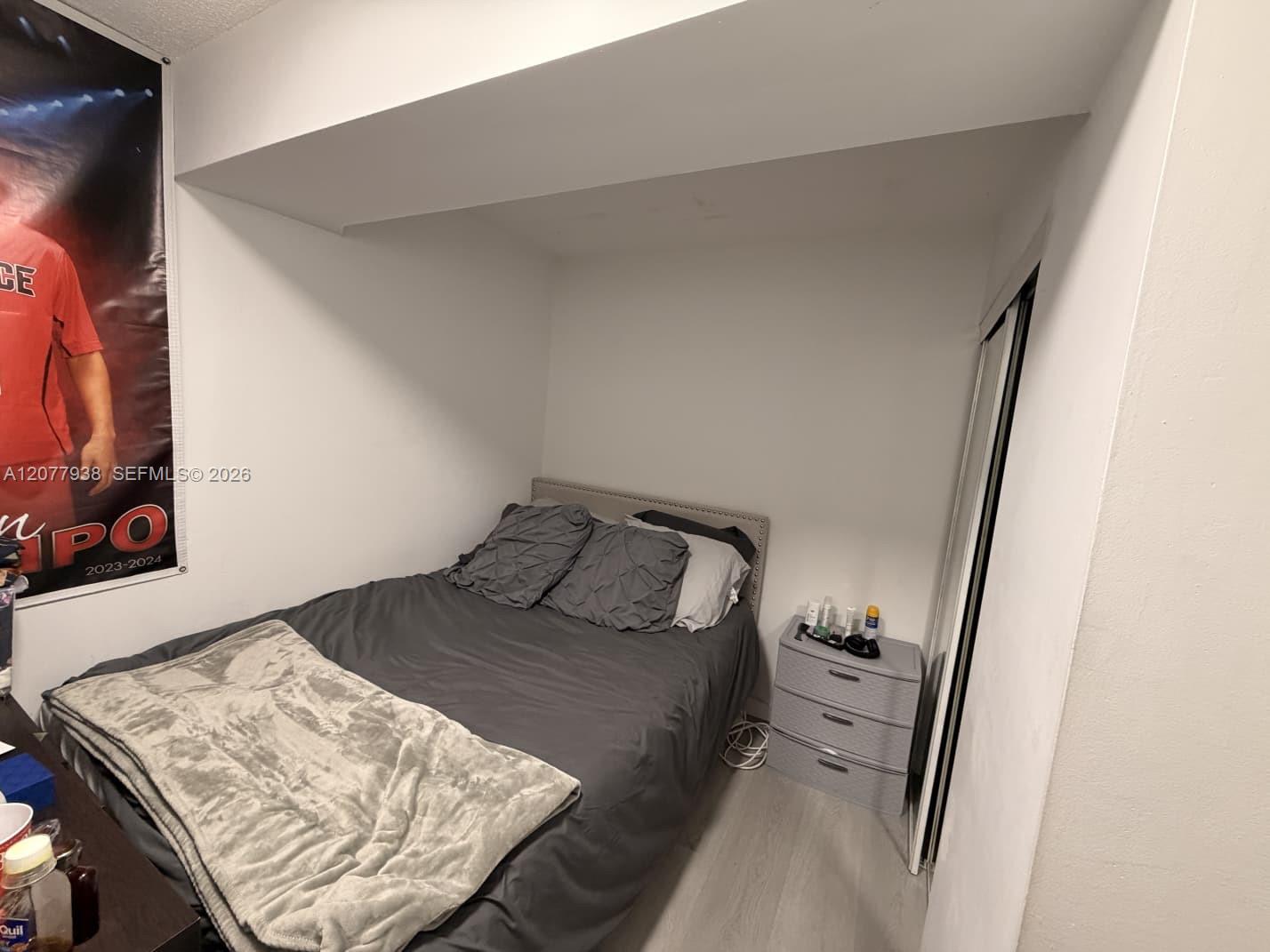 A12077938 Property Photo 8