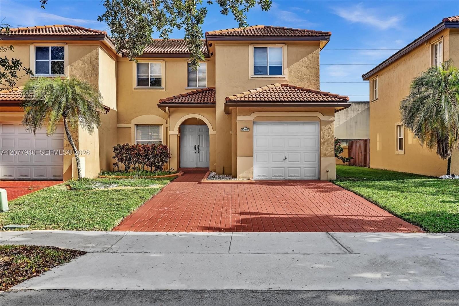 13949 N Forest Oak Circle Property Photo 1