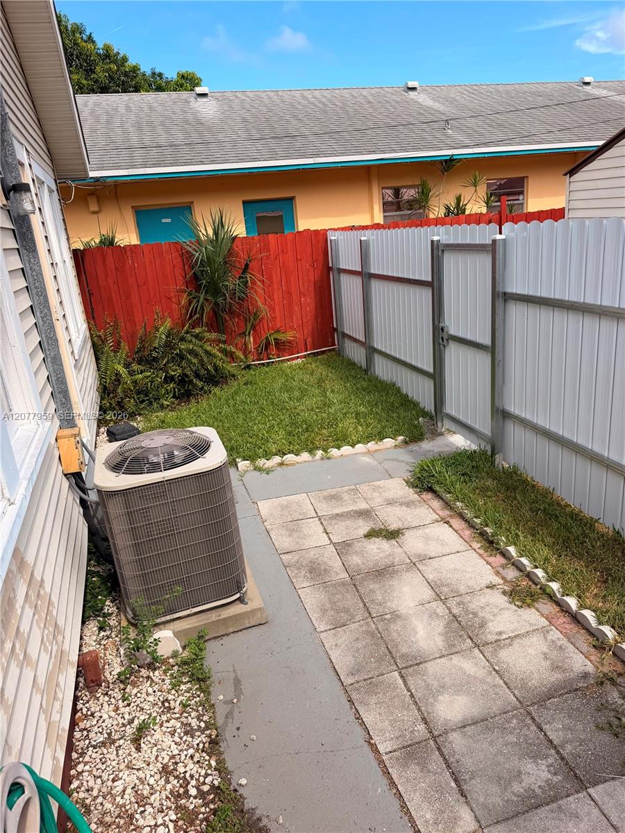 1837 Buchanan Street Property Photo 9