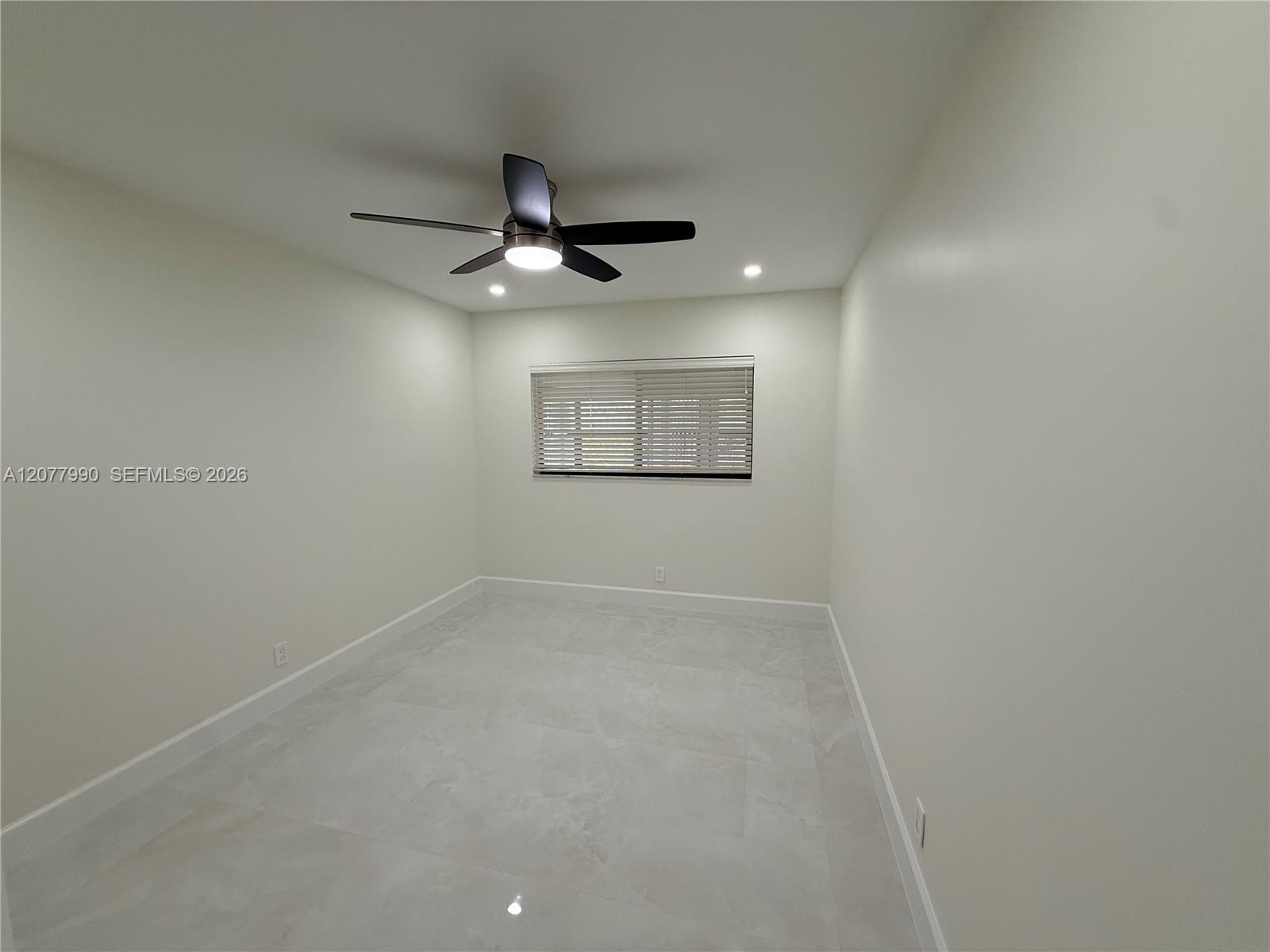 1721 Ne 48th Court Property Photo 6