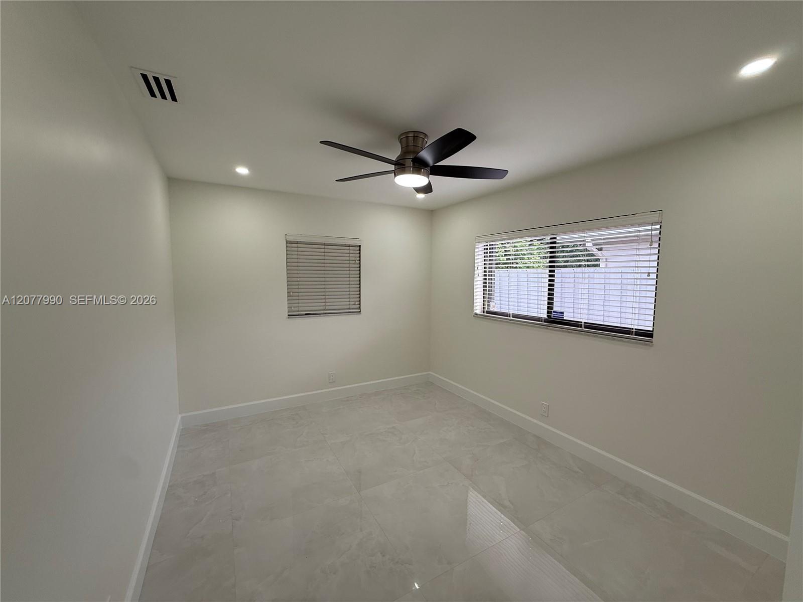 1721 Ne 48th Court Property Photo 7