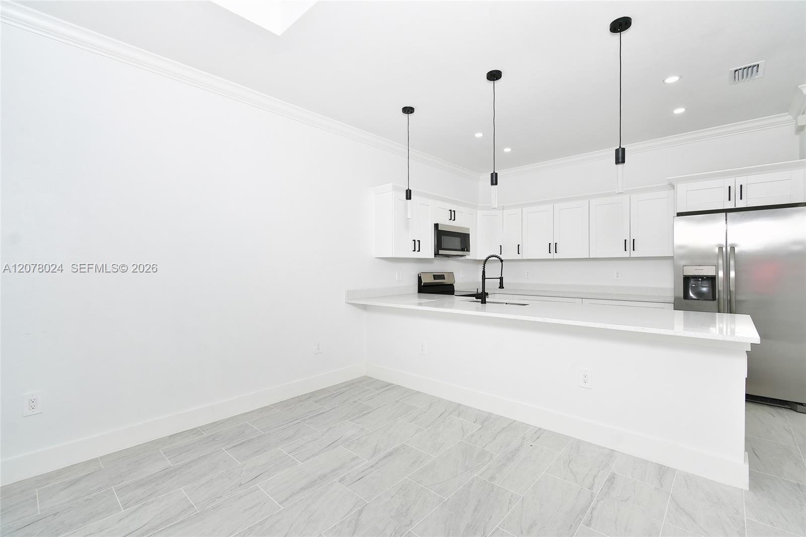 2323 Unity Avenue Property Photo 5