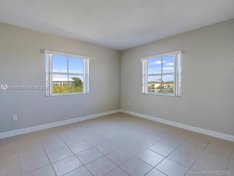 8240 Sw 210th Street 319 Property Photo 11