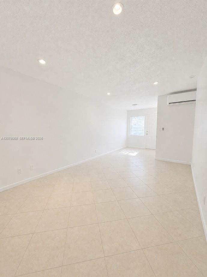 1231 Ne 23rd Avenue 3 Property Photo 2