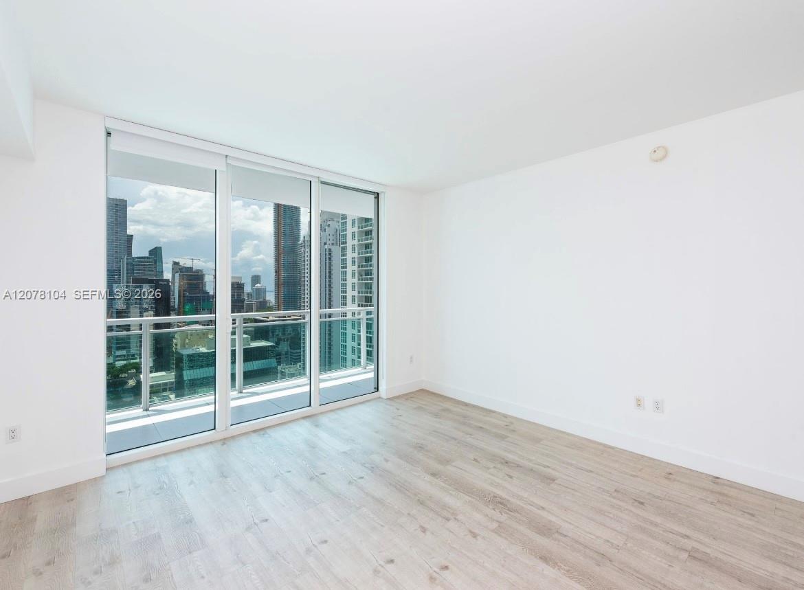 A12078104 Property Photo 4